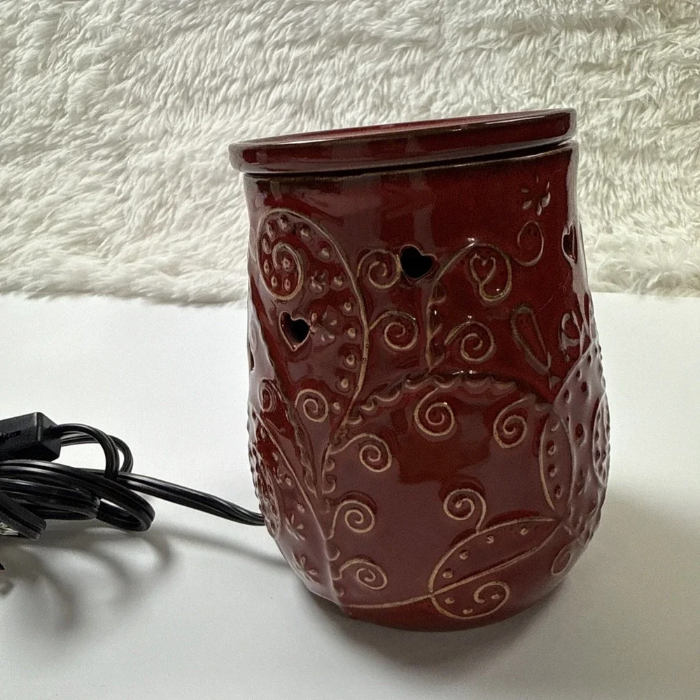 Scentsy LOVE HEALS Full Size Wax Warmer Rust‎ Red Hearts No Box